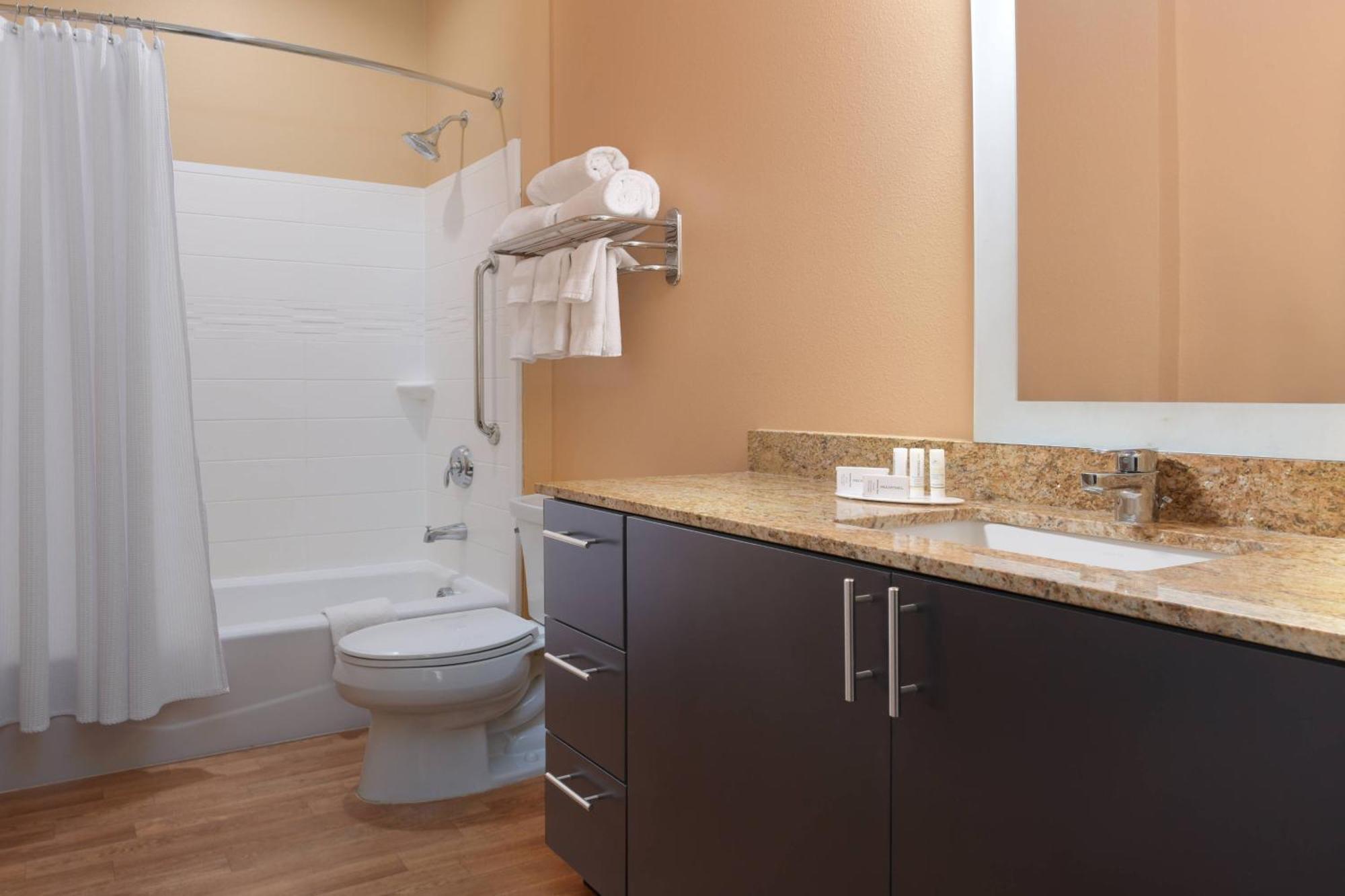 Towneplace Suites By Marriott Lake Jackson Clute Экстерьер фото