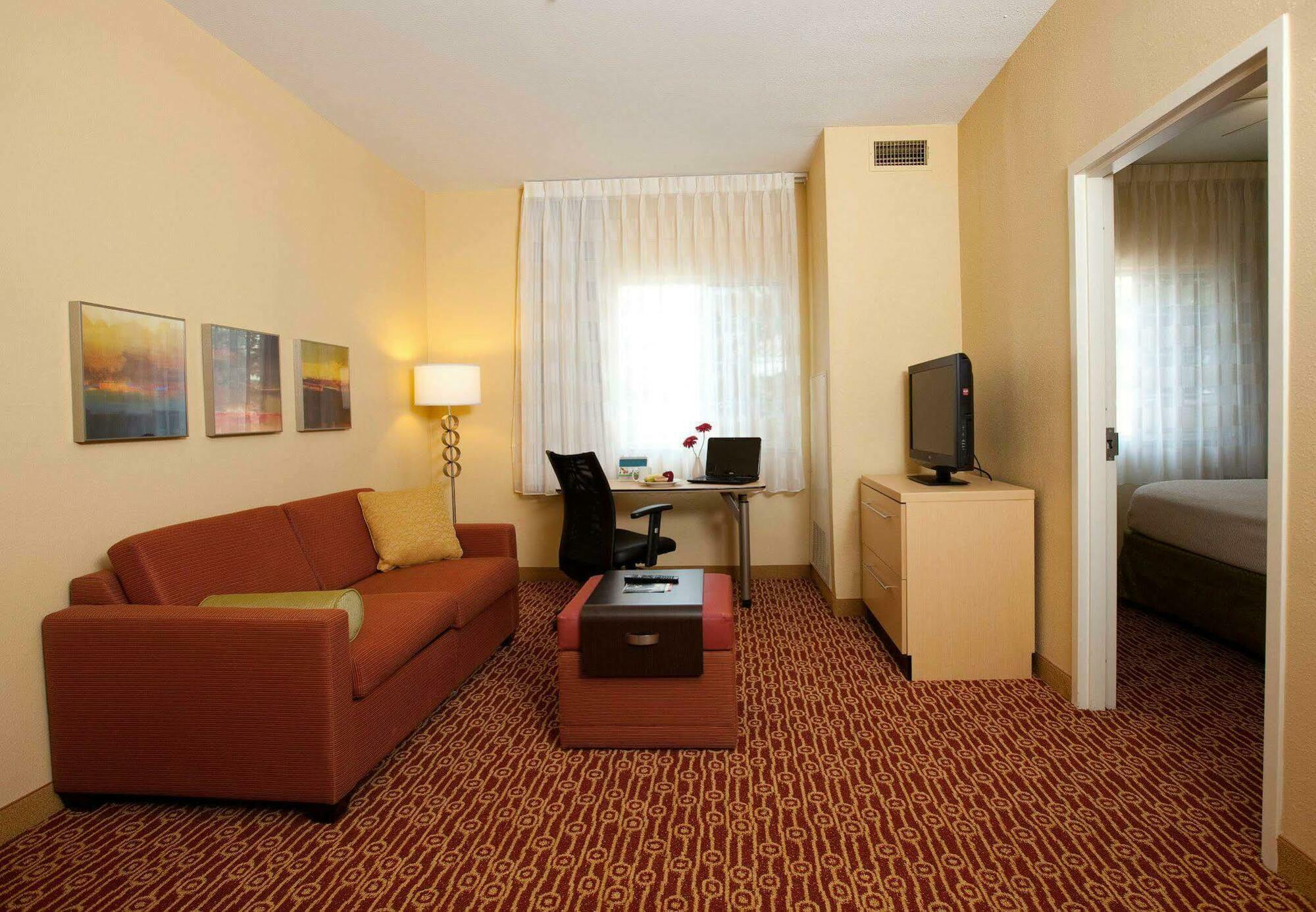 Towneplace Suites By Marriott Lake Jackson Clute Экстерьер фото